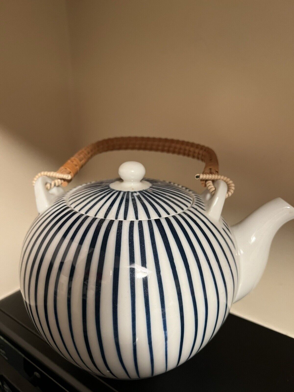 White Blue Striped Porcelain Teapot with Bamboo Handle And 5 Cups
