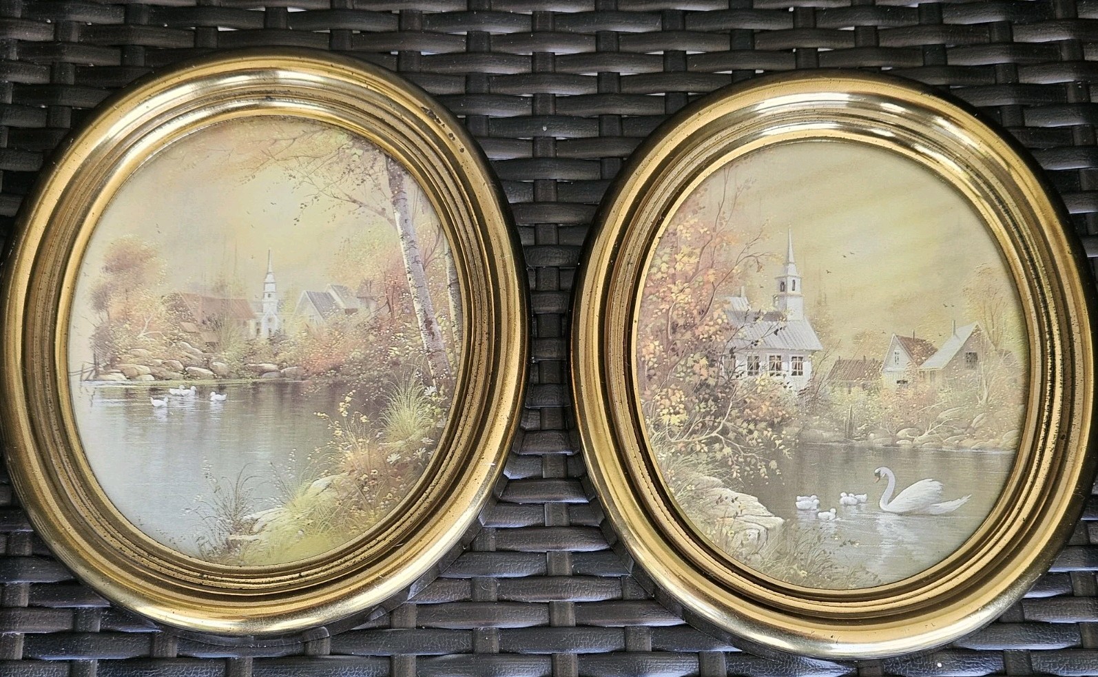 Vintage Set of 2 Homco Gold Plastic Oval Picture Frames Swan Church 7.5