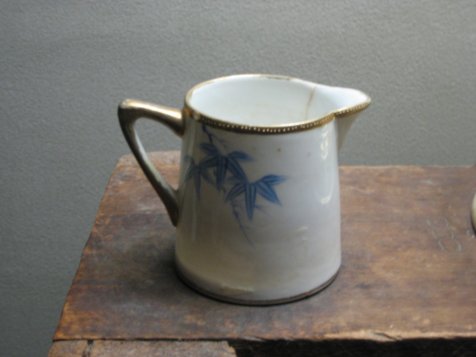 tea cups vintage