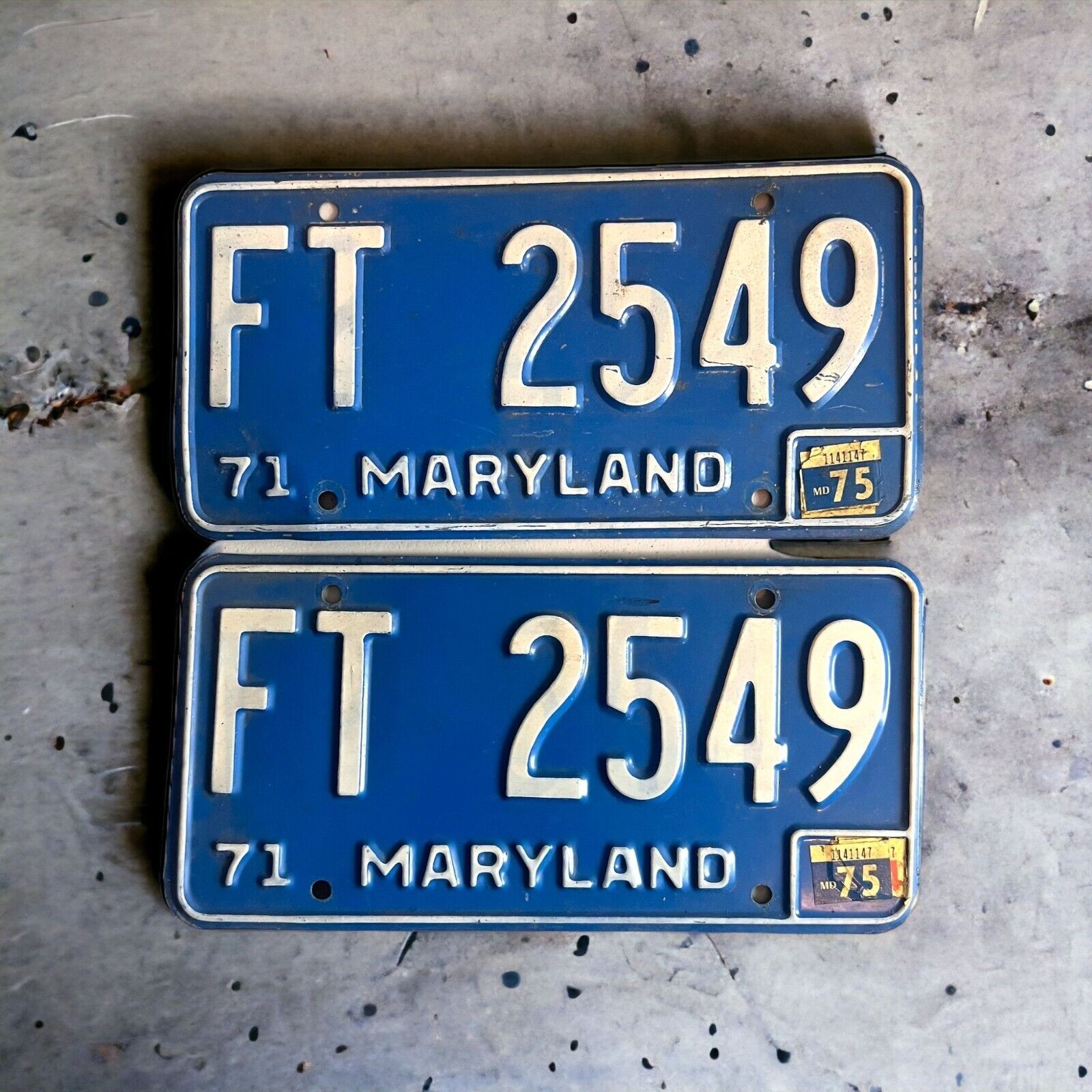 Vintage 1971 Maryland License Plate Pair FT 2549 1975 Expiration Stickers