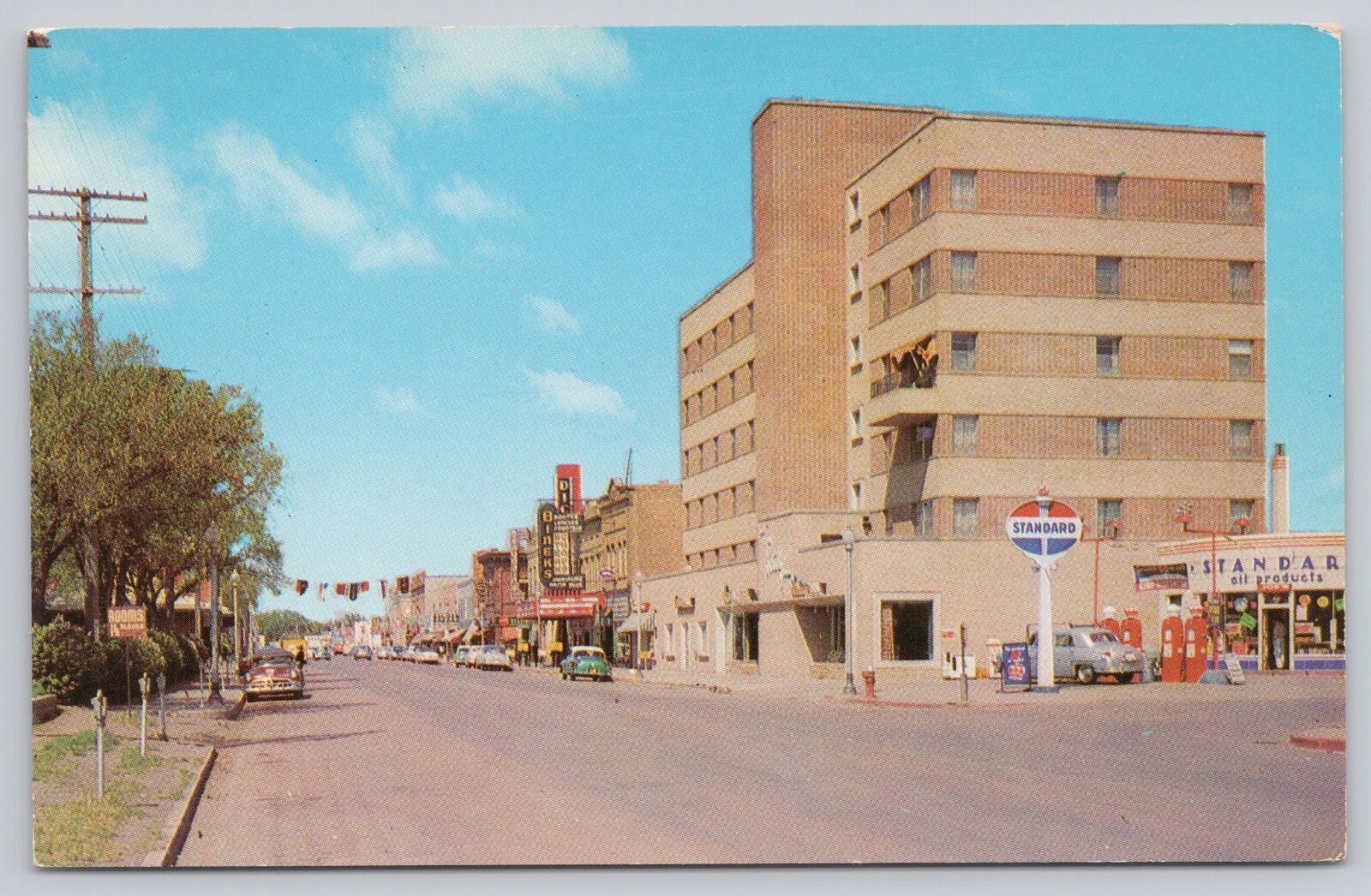 Villard Street Standard Gas Station 1950s Dickinson North Dakota Chrome Postcard