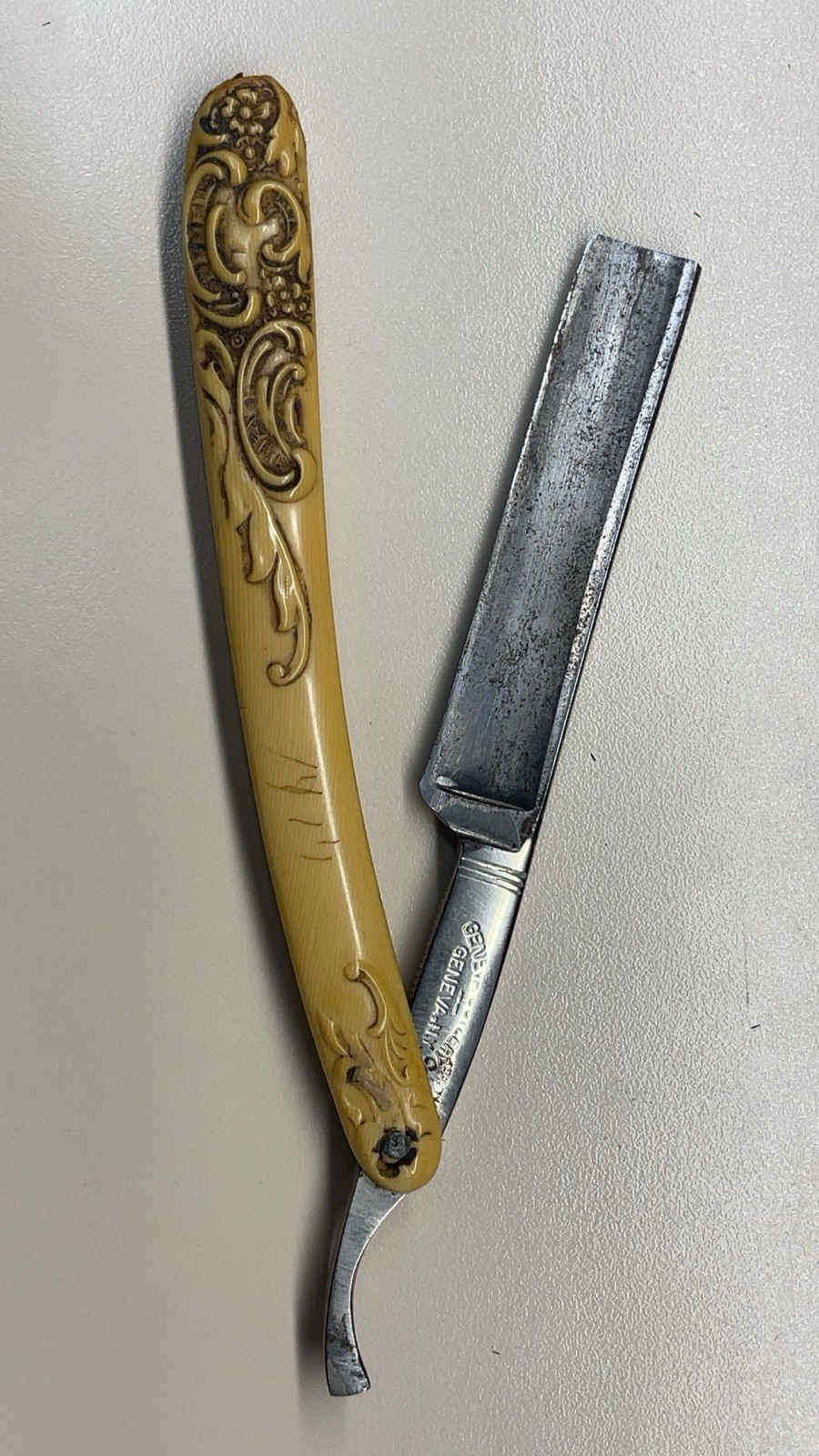 Antique c1914 Geneva Cutlery Co Straight Razor Ornate Floral Scales Geneva NY