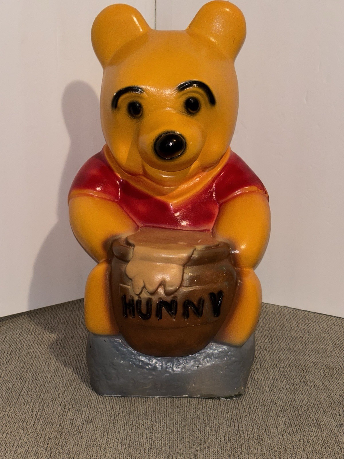 Vintage Large Chalkware Winnie The Pooh Hunny Pot Coin Bank Carnival Prize Rare Vintage Large Chalkware Winnie The Pooh Hunny Pot Coin Bank Carnival Prize Rare