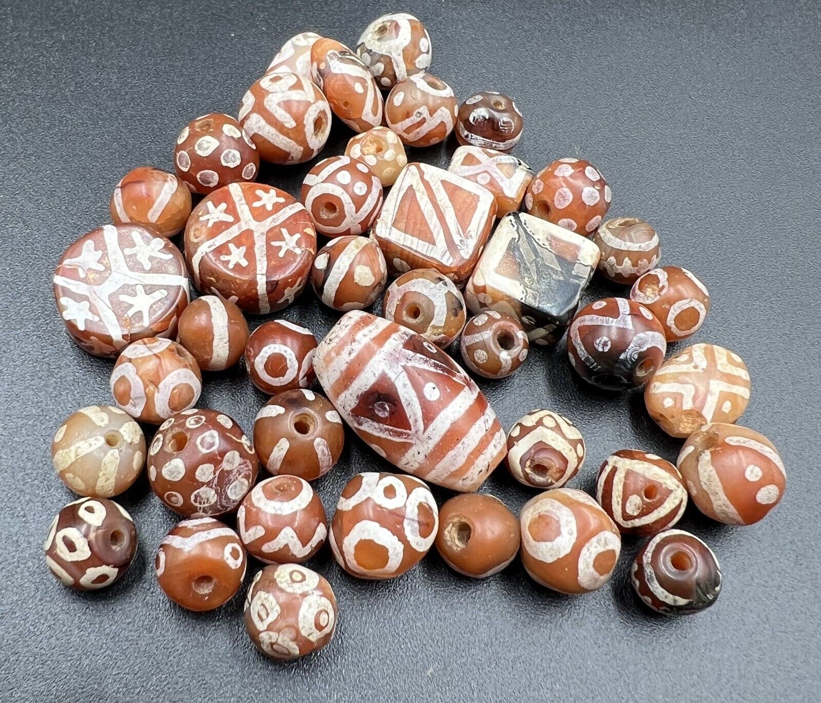 Himalayan Antique Painted Etched Carnelian Agate Stone 41 Beads Necklace