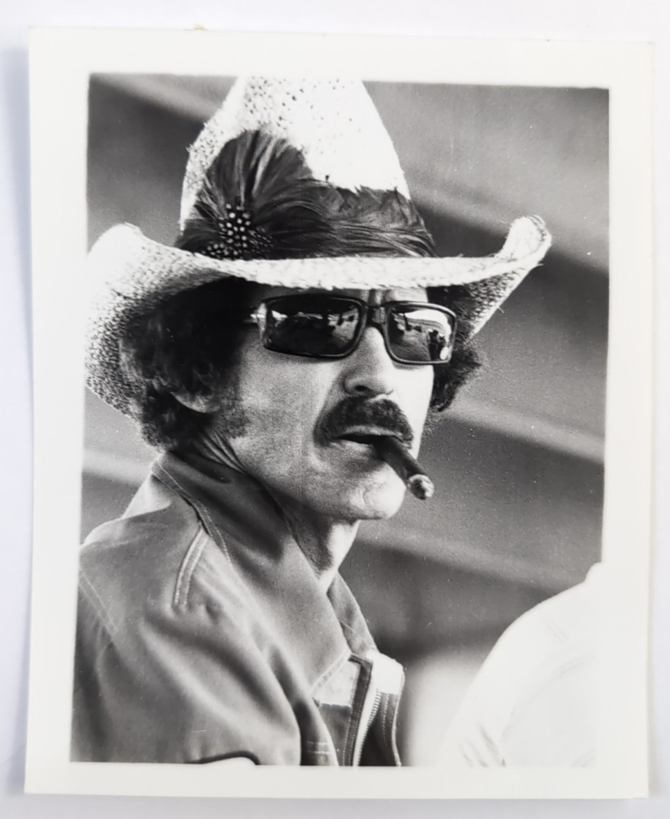 1979 Richard Petty Icon hat & Cigar: Original Press Photo 4x5