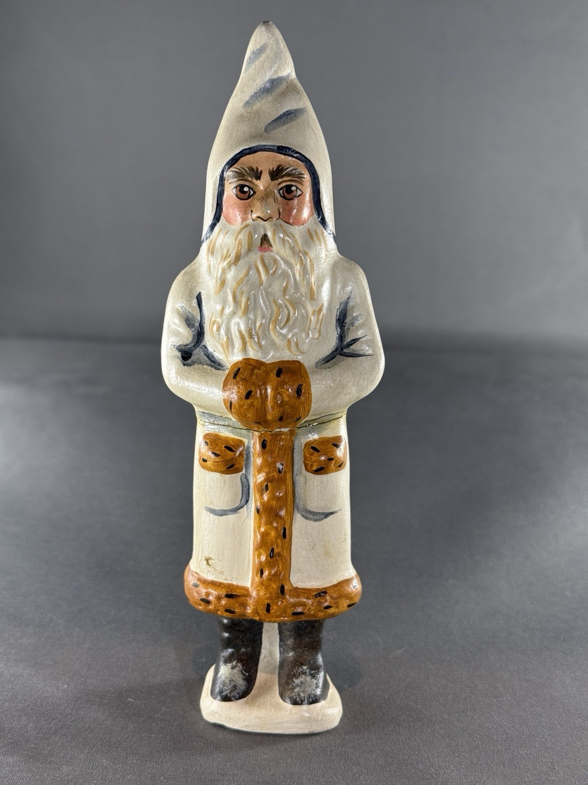 VAILLANCOURT 1994 Country Home Santa's Club Santa Christmas Figure White Robe VAILLANCOURT 1994 Country Home Santa's Club Santa Christmas Figure White Robe