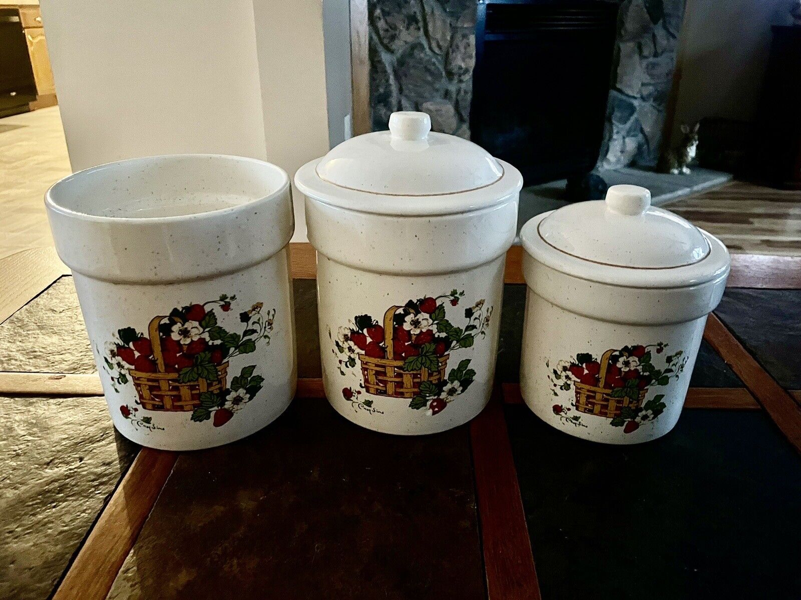 Strawberry Stoneware Canister & Utensil Holder Set Of 3 Cindy Sims Pottery, USA