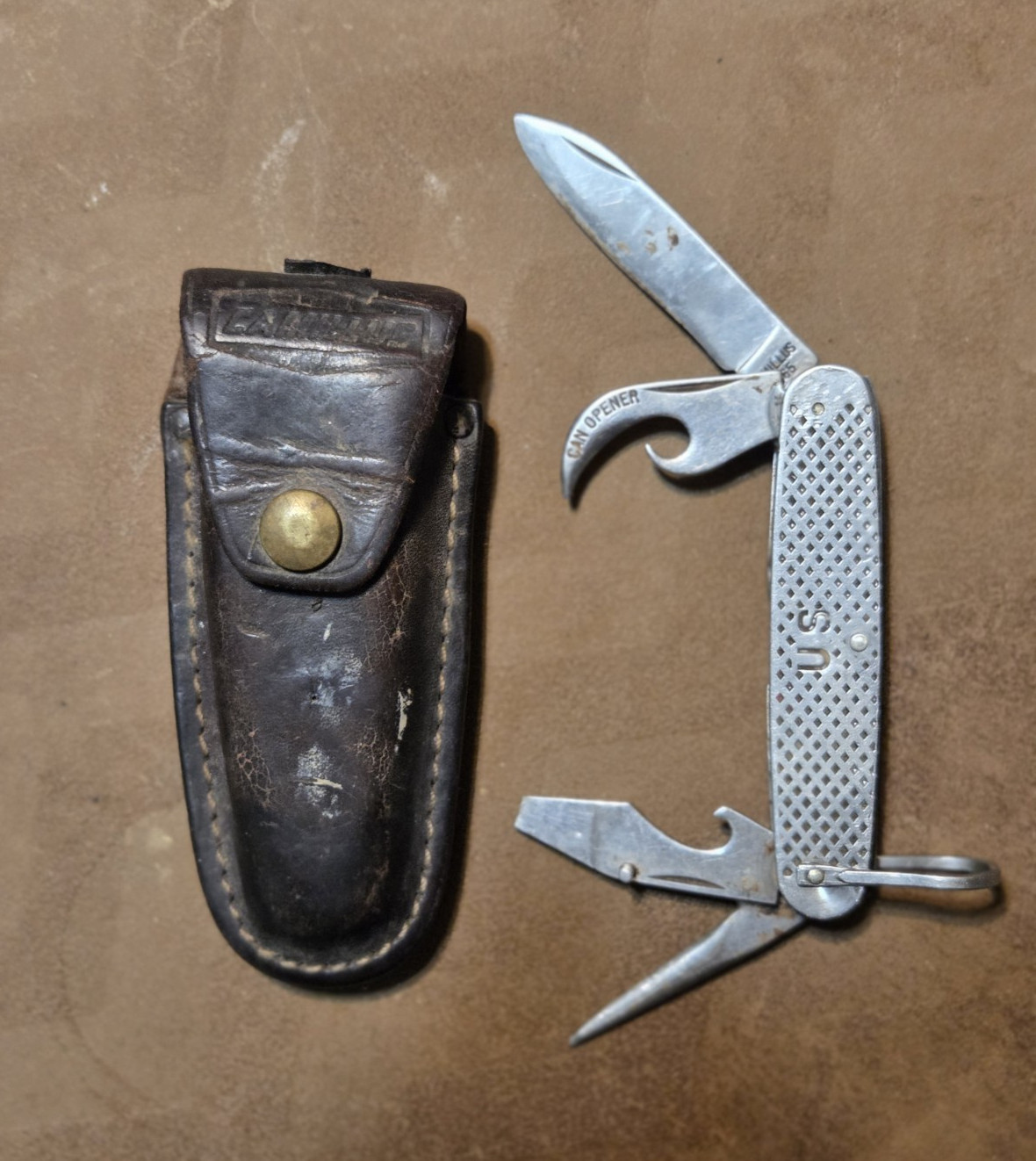 Camillus 1965 US Military Pocketknife w/ Sheath, Steel Blade, Vietnam Era