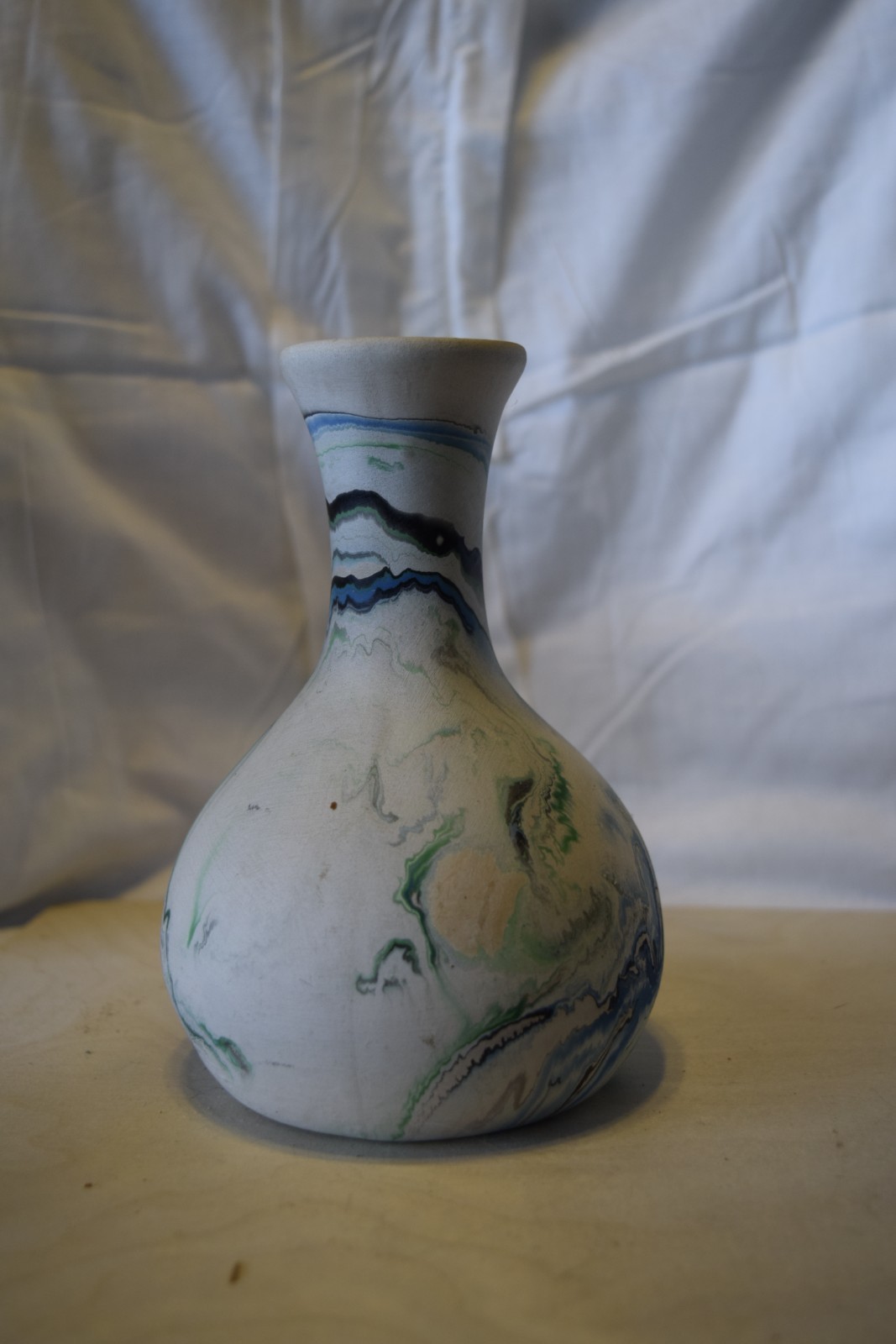 Vintage Native Nemadji Pottery  Vase 6.5\