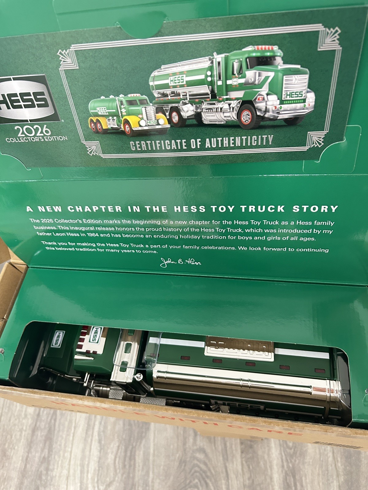 NIB ！ 2026 Hess Collector’s Commemorative Edition Truck - Extremely Limited 
