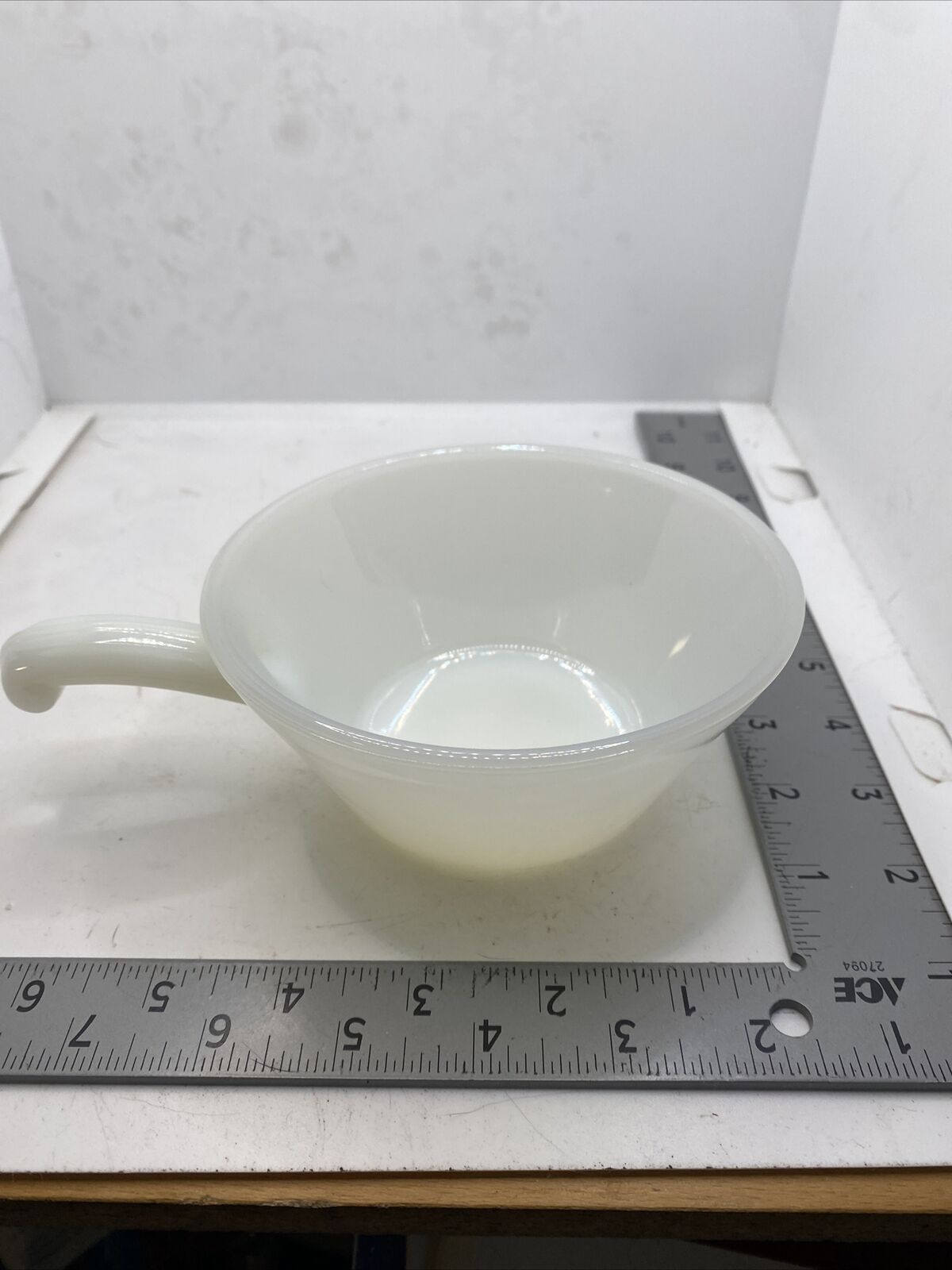 Anchor Hocking Fire King White Milk Glass Soup Bowl 5\
