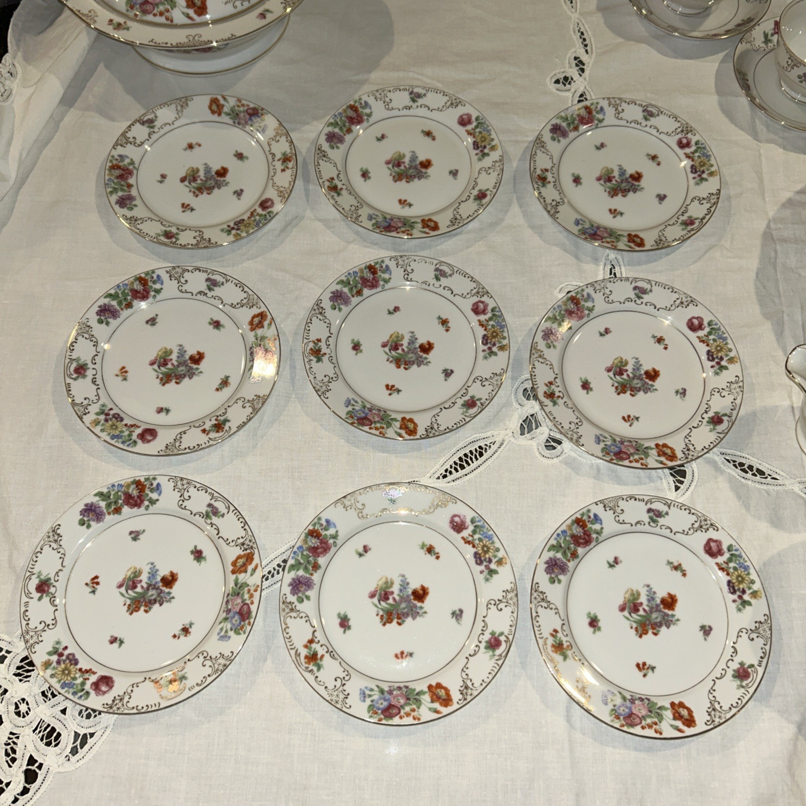 Vintage S.G.K Occupied Japan Floral Gold Trim Set of 9 Salad Plates 6 1/2” China