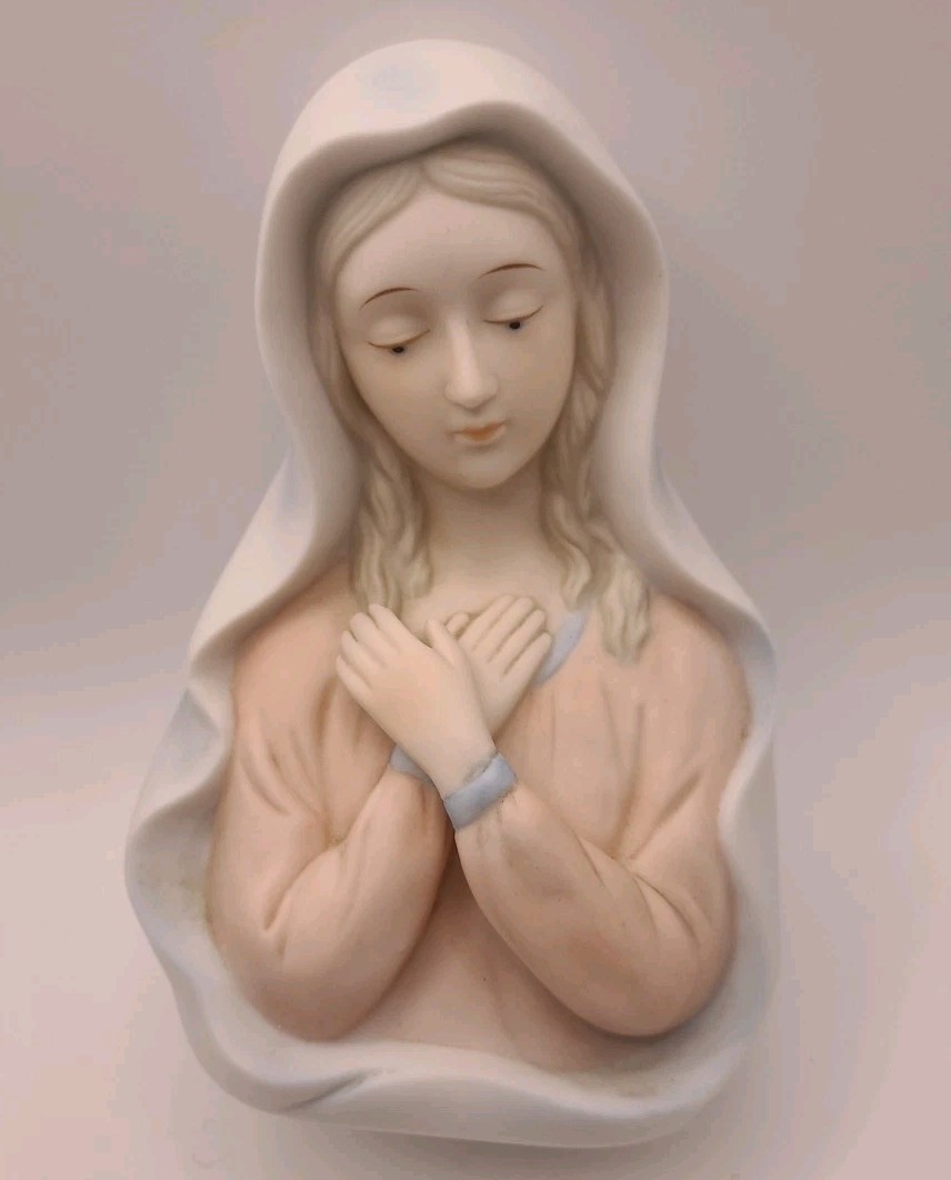 Lefton The Christopher Collection MARY 03927 Hand Painted Figurine 1983