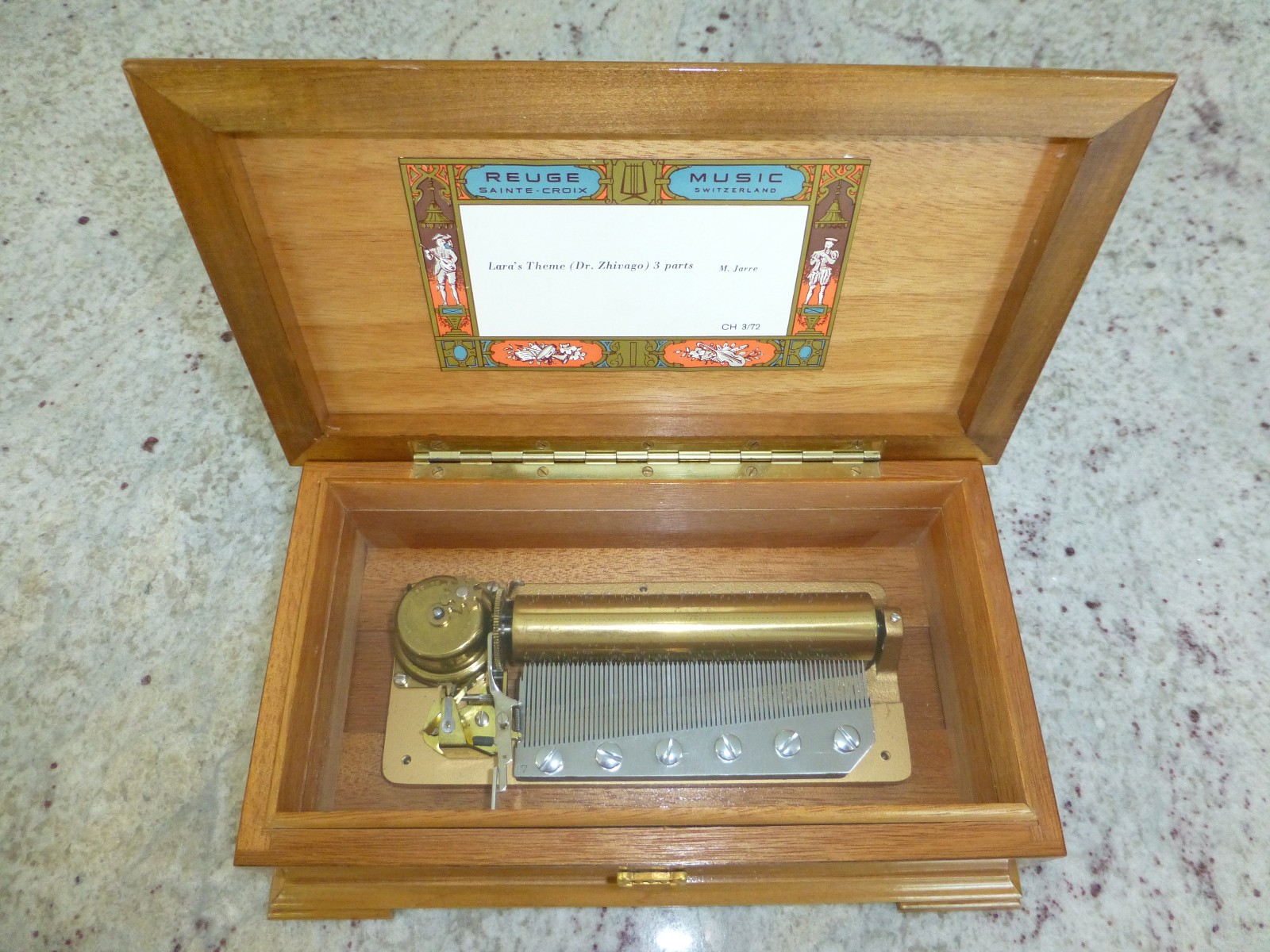 VINTAGE REUGE MUSIC BOX PLAYS LARA'S THEME DR. ZHIVAGO CH 3/72