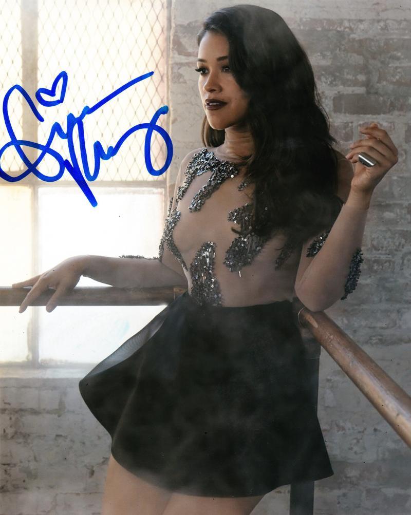 HOT SEXY GINA RODRIGUEZ SIGNED 8X10 PHOTO AUTHENTIC AUTOGRAPH JANE THE VIRGIN G