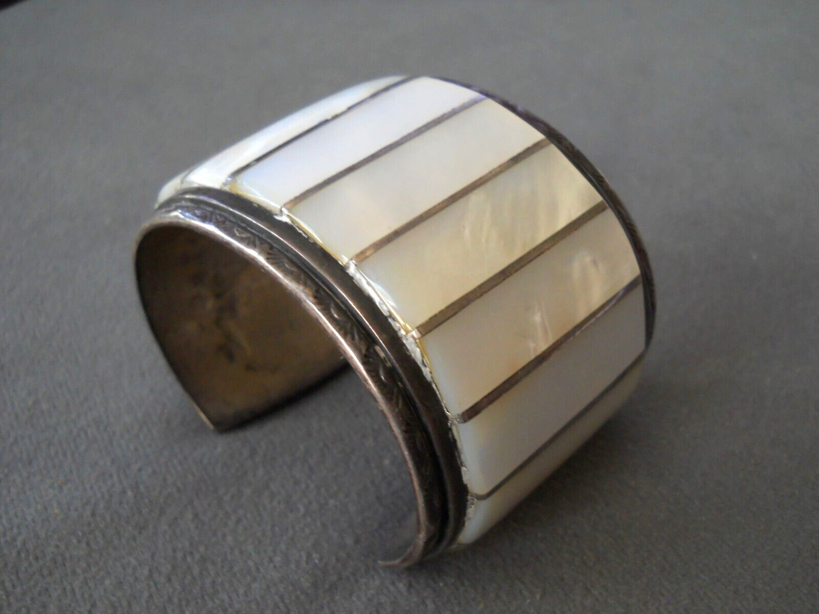 HEAVY Southwestern Native American Mother of Pearl Inlay Sterlin Silver Bracelet HEAVY Southwestern Native American Mother of Pearl Inlay Sterlin Silver Bracelet