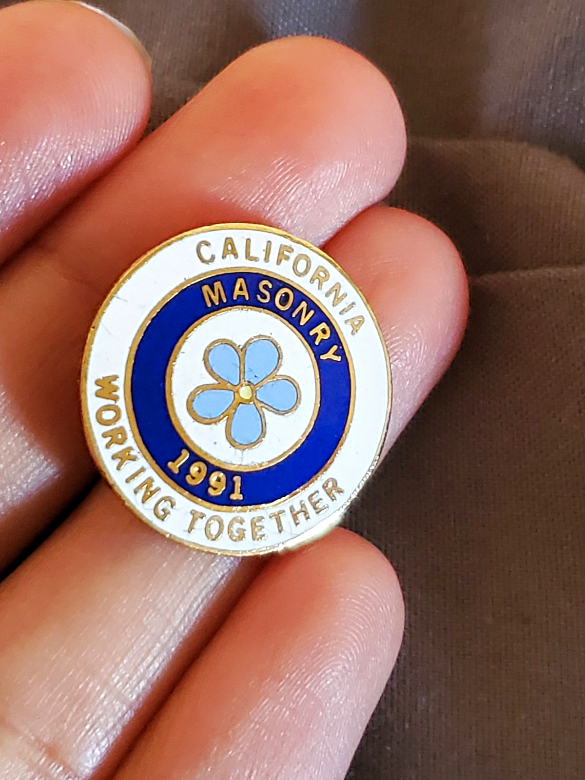 Vintage 1991 California Masonry Working Together Forget Me Not MAFCO Enamel Pin