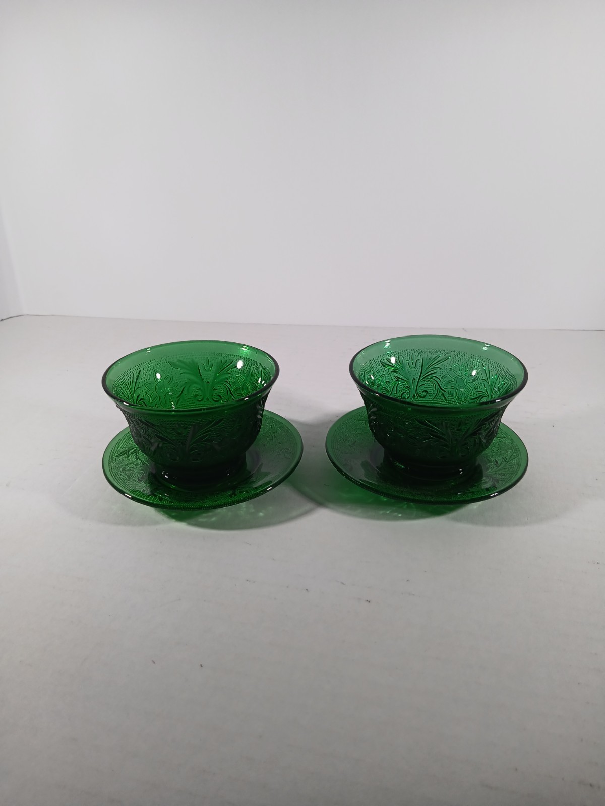 Vintage Set Of 2Green Depression/Pressed Glass Sandwich/Custard Cup And Saucers