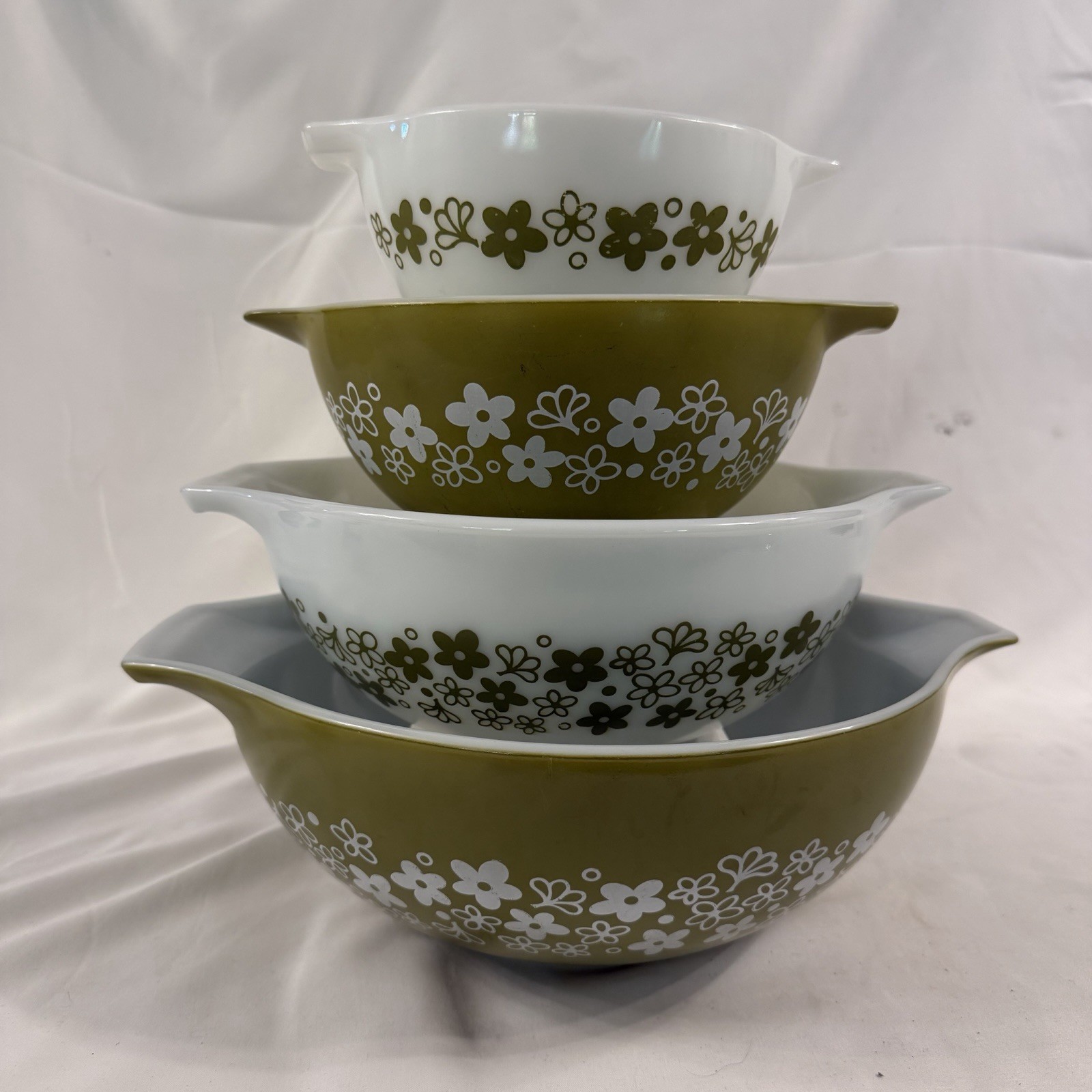 Vintage Pyrex Crazy Daisy Spring Blossom green Cinderella Nesting Bowls Set of 4