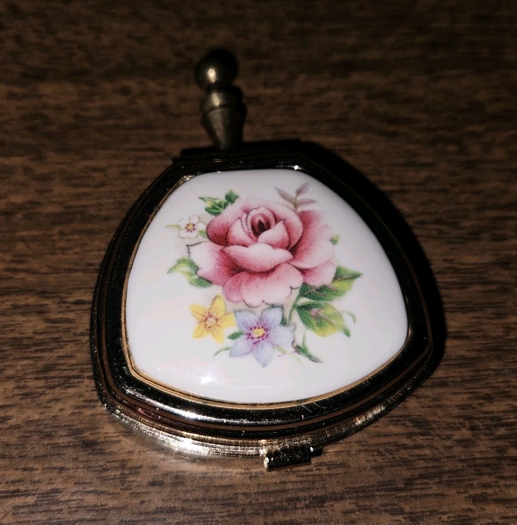 Pocket Ashtray Vintage Gold Tone & Red Pink Rose Porcelain Portable Smoker