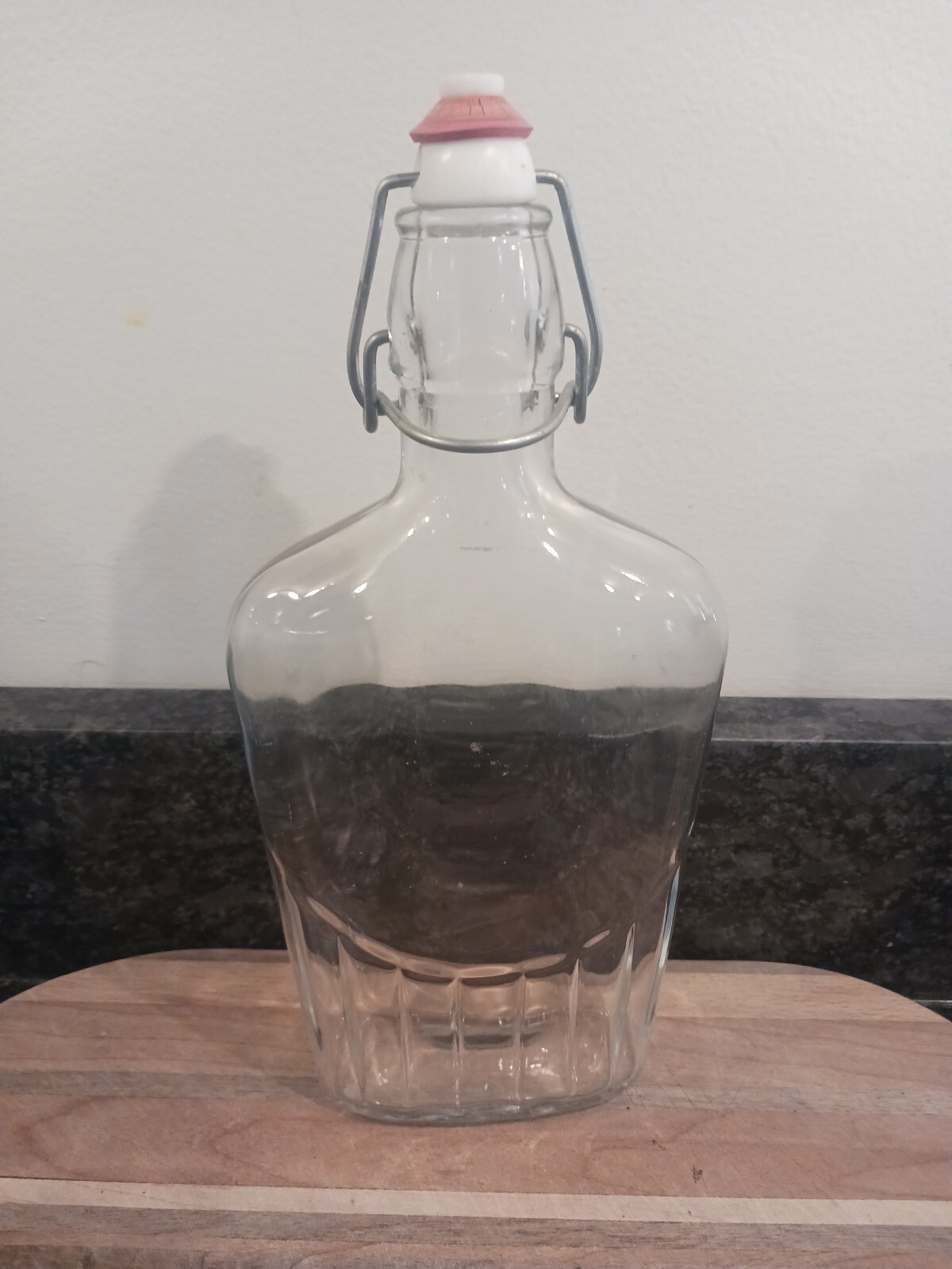 Vintage 0.51 M Clear Italian Glass Bottle Flask w/Wire Bail Cap Italy 9.5\