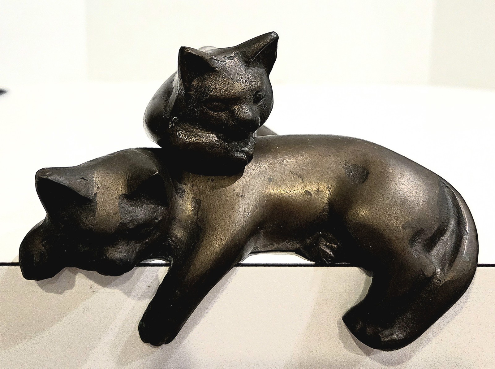 Vintage Mid Century Bronze Cat Shelf Sitter Figurine Pair Sleeping Cats Statue