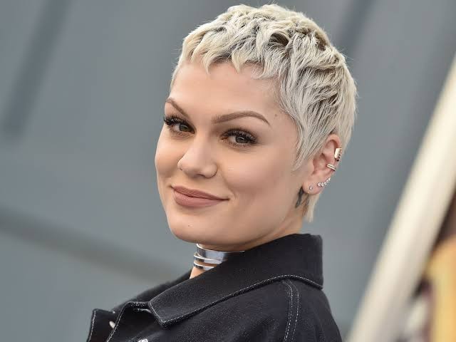 BEAUTIFUL JESSIE J 8X10 PHOTO BEAUTIFUL JESSIE J 8X10 PHOTO
