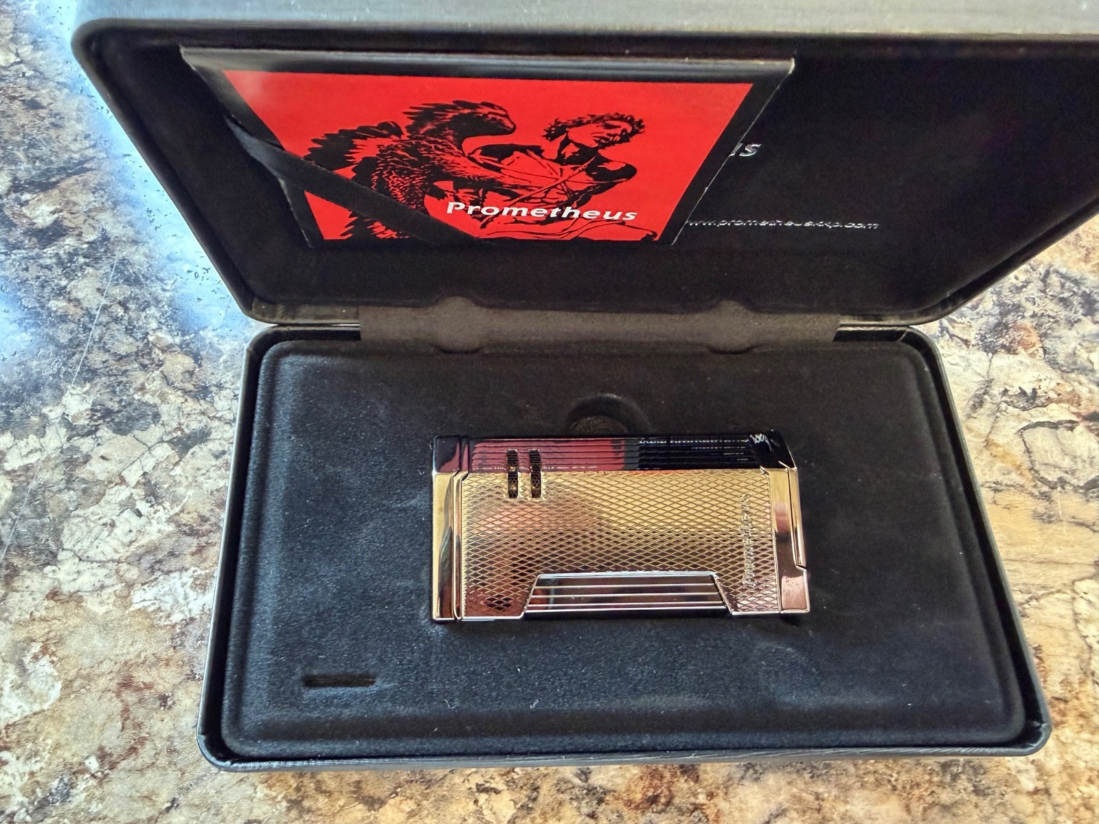 PROMETHEUS MAGMA X CIGAR LIGHTER GUNMETAL BARLEY NIB