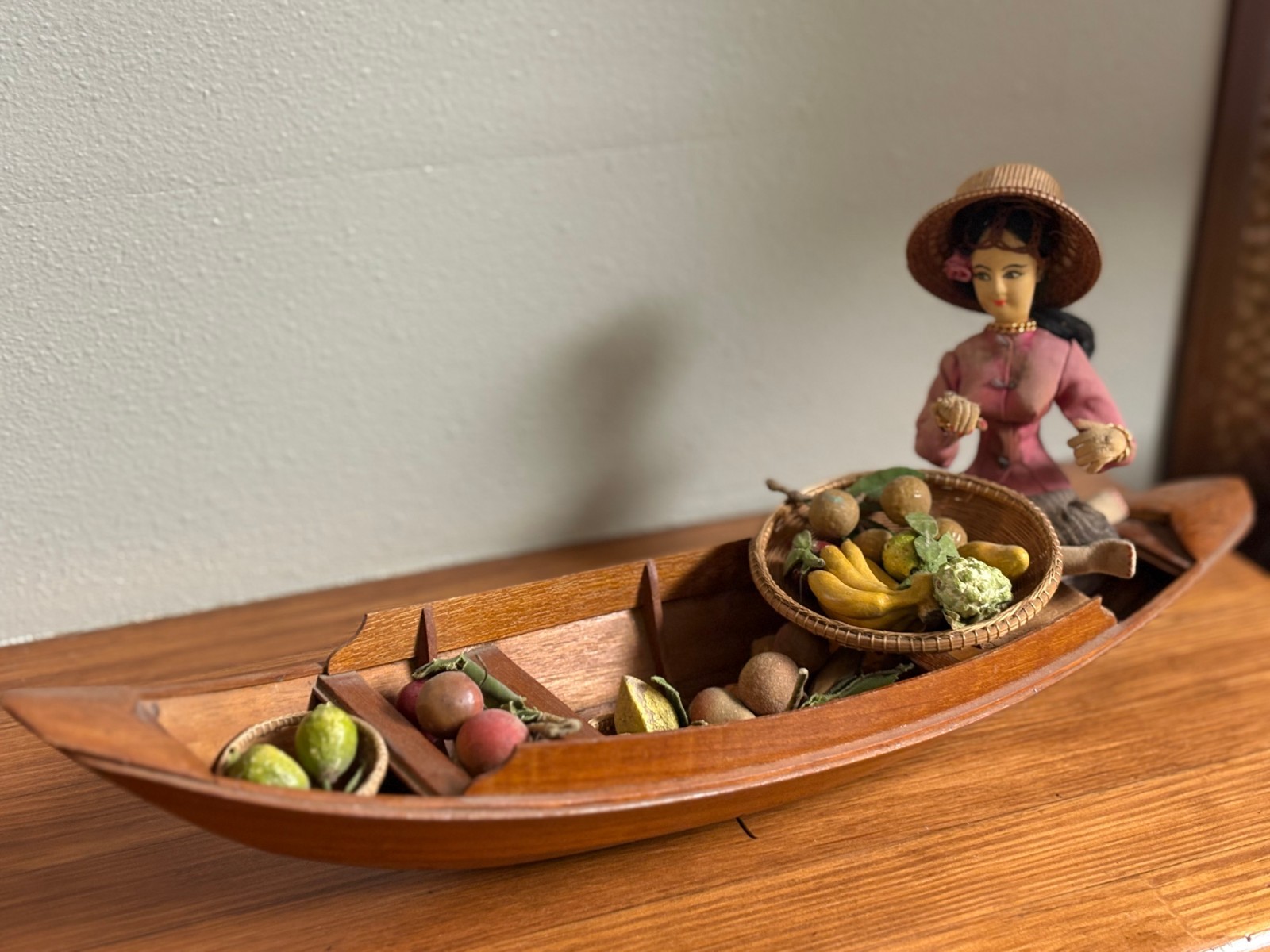 Vintage Thai Floating Market Boat & Fruit Seller Handcrafted Wooden Figure