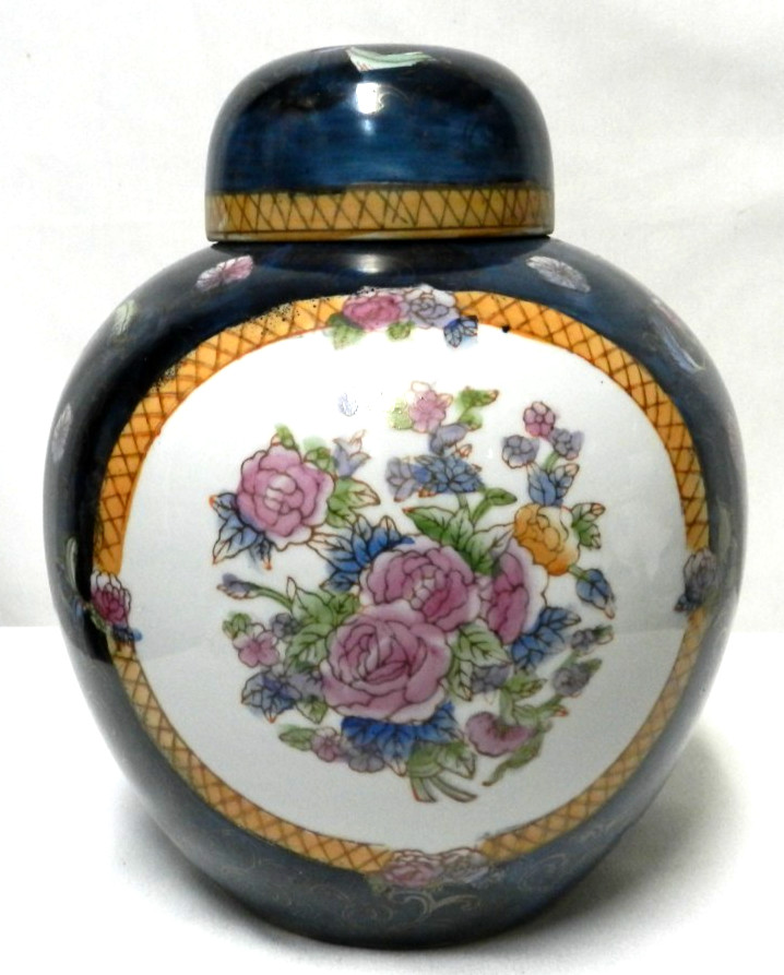 Vintage Chinese Asian Ceramic Chinoiserie Ginger Jar Vase Roses w/ Lid 10\