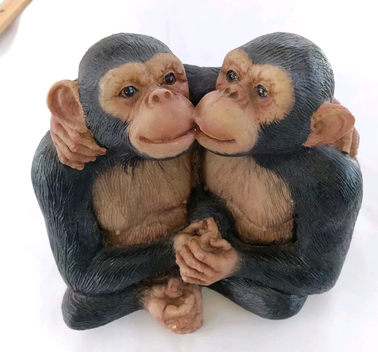 Vintage Collectible Resin Kissing Monkeys Figurine