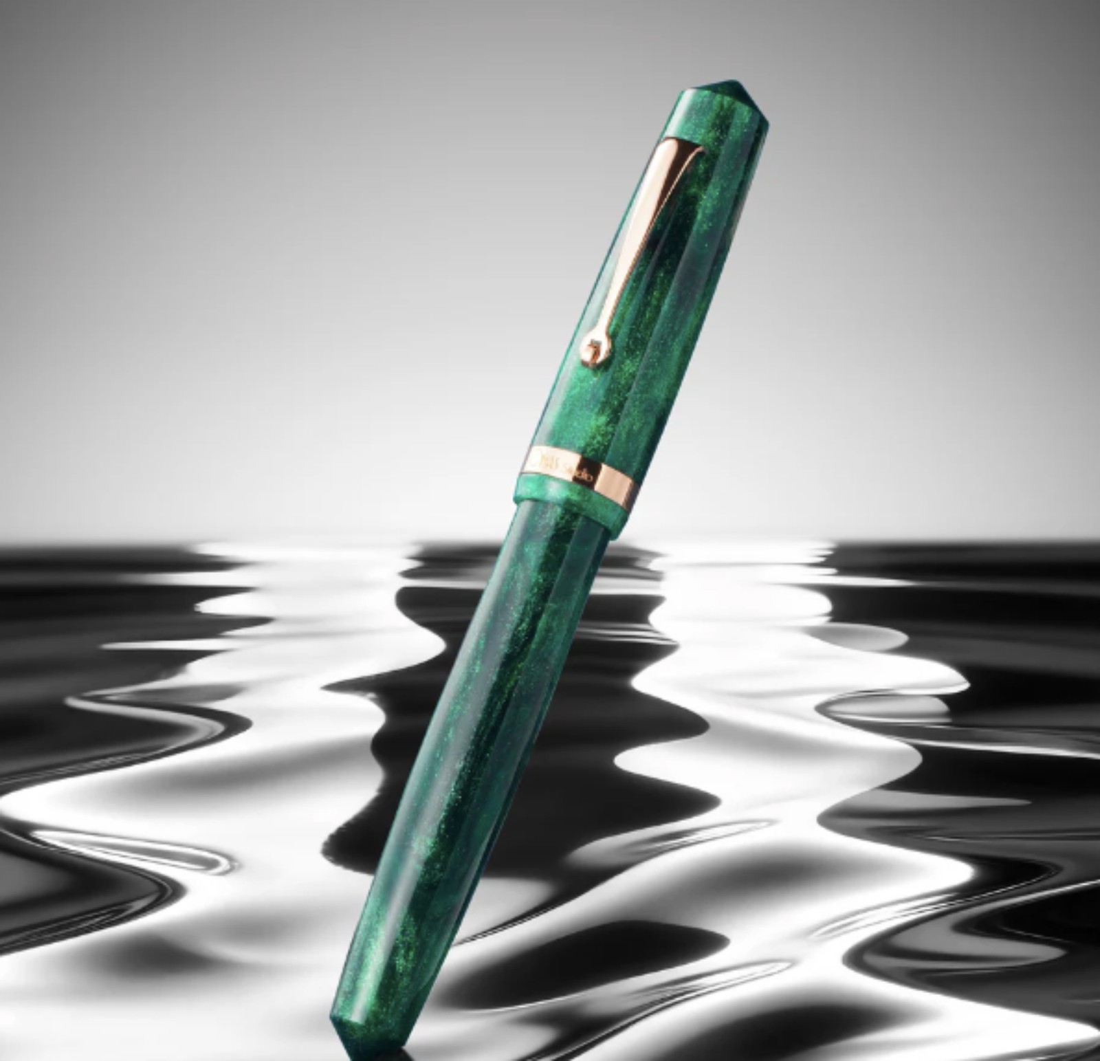OMAS Studio Fountain Pen in Smeraldo Elegante with Rose Gold Trim - Extra Fine