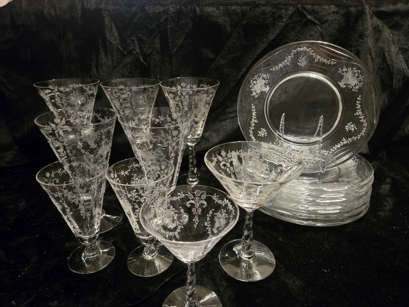 Beautiful 17 Pc Set Of Vintage Fostoria Mayflower Glasses And Plates