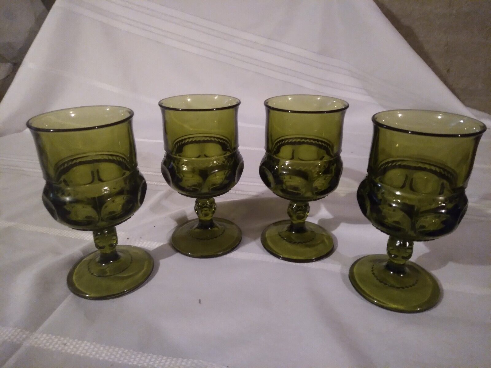 Set Of 4 Indiana Glass Kings Crown Thumbprint Green Goblets, Wine 5 3/4\