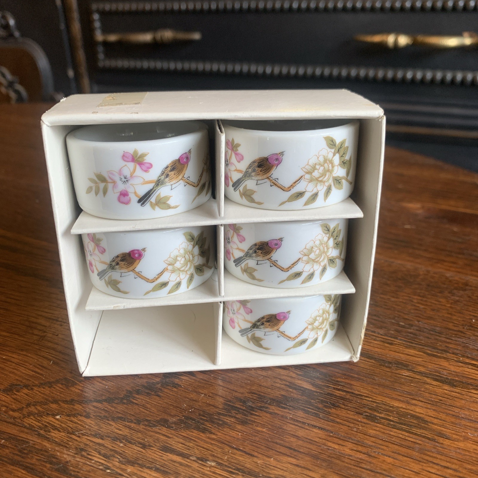 Vintage Boxed Set Of Five Matching Porcelain Napkin Rings Shafford Japan