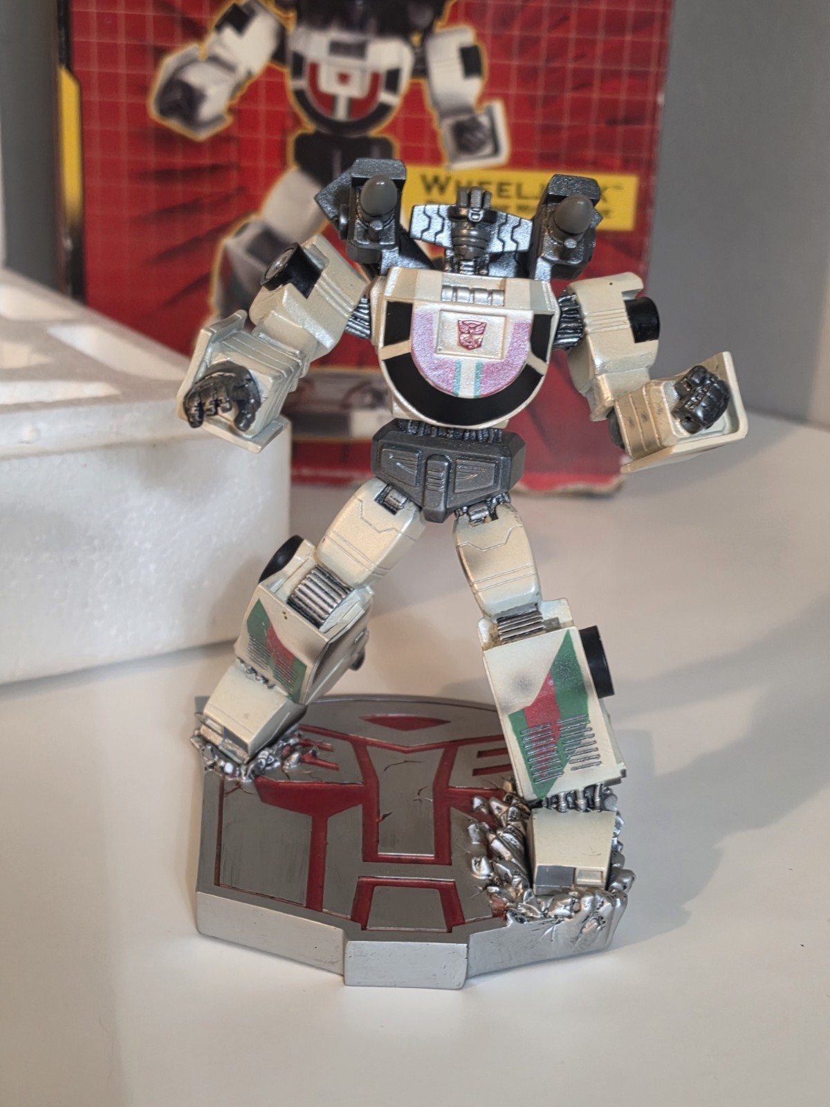 Palisades Transformers Wheeljack Polystone Mini Statue Limited 250/1000