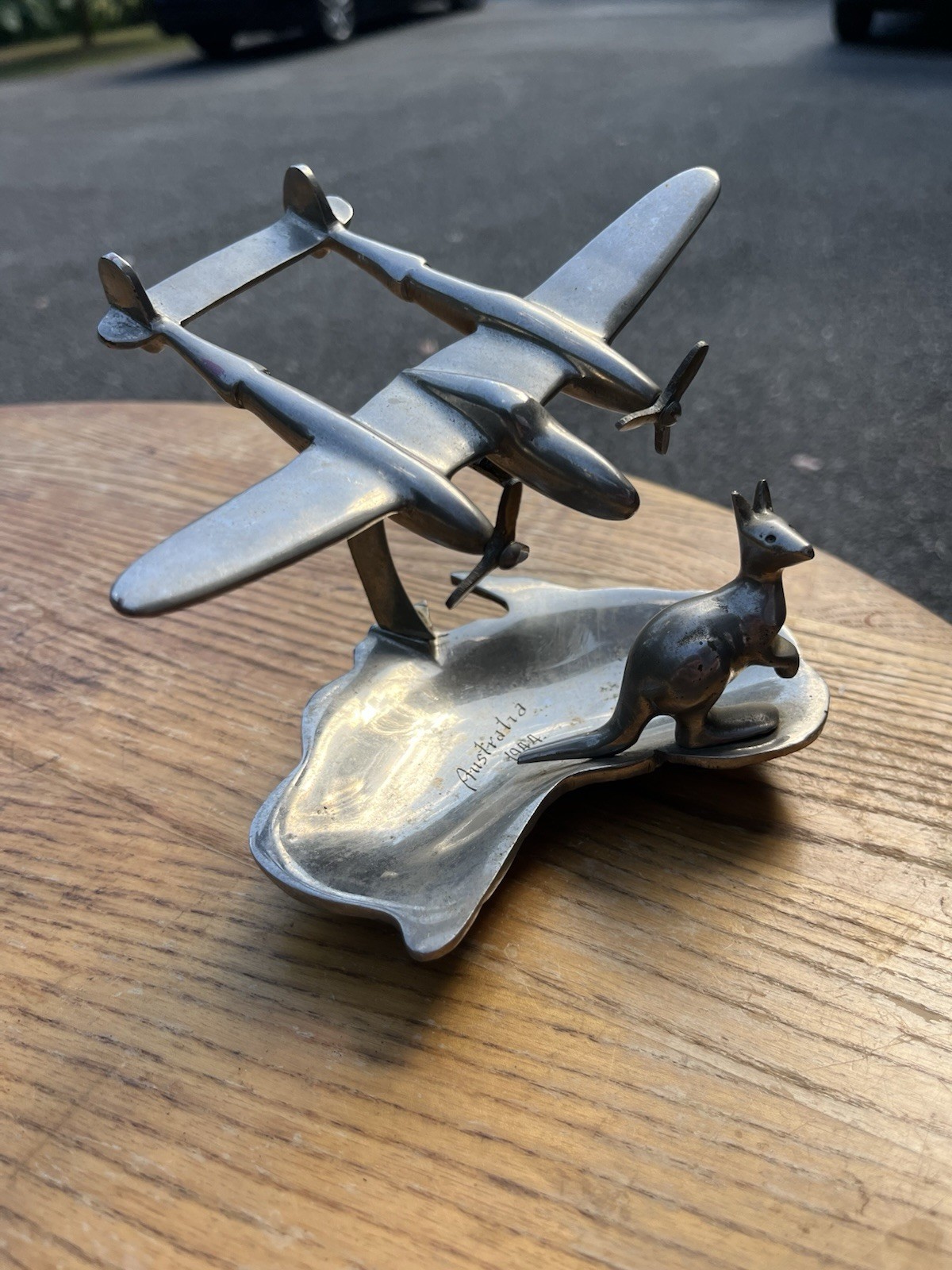 WWII 1944 Australia P-38 Lightning Souvenir Trench Art Ashtray Kangaroo OBO ART