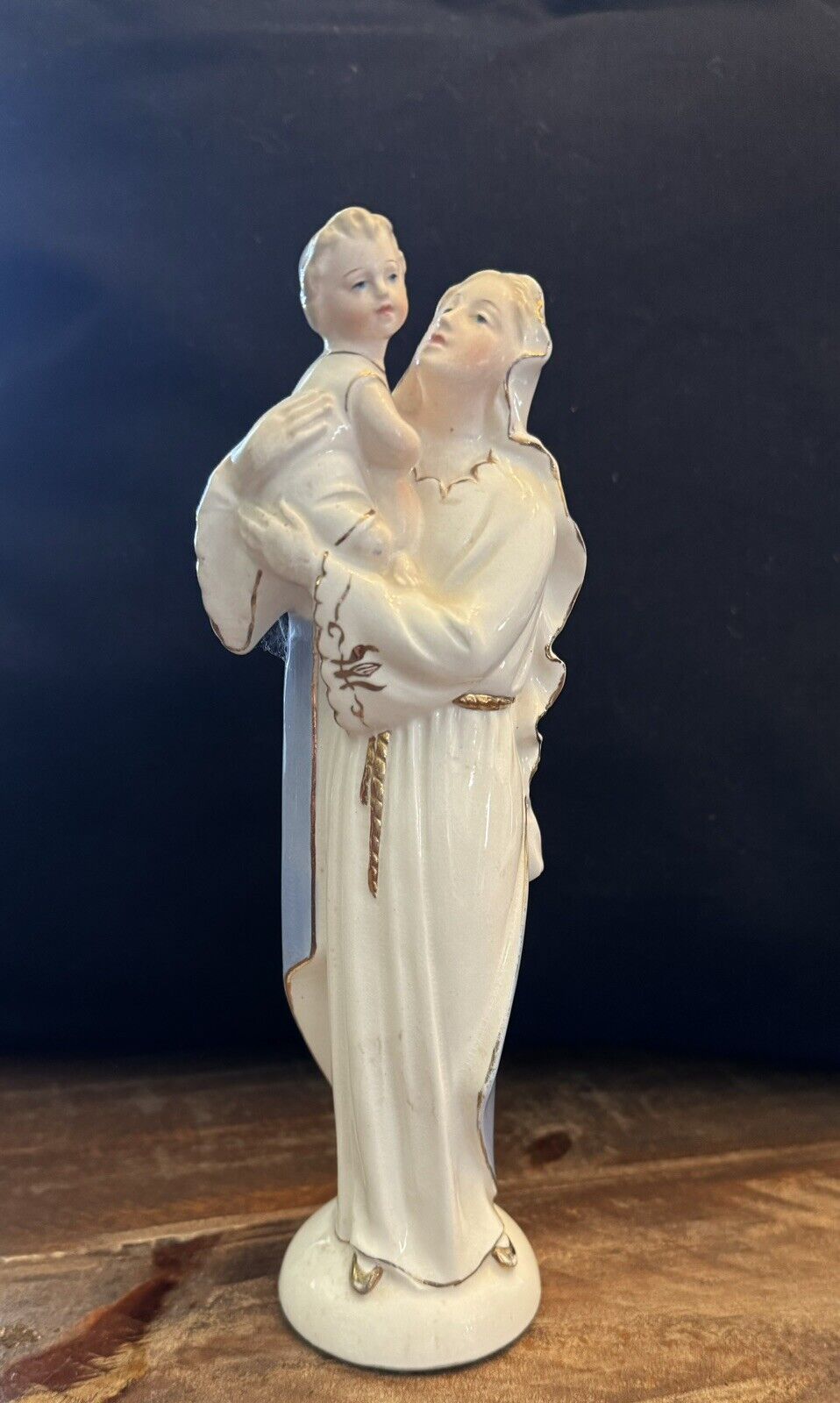 Vintage 8.5” Porcelain Madonna With Child Figurine