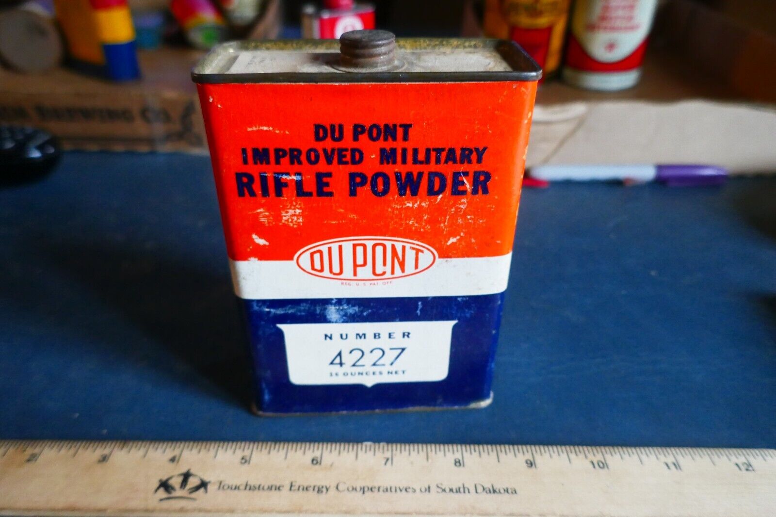 Vintage EMPTY Dupont Rifle Powder Tin 16 oz. Size Lot 24-14-E-CH