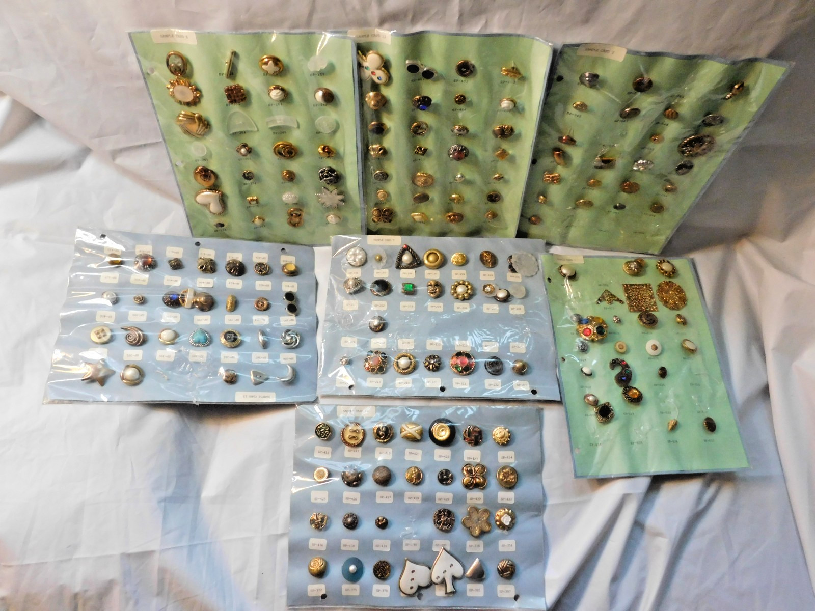 Vintage Salesman Sample Button Cards Lot 178 Fancy Metallic Novelty Notions Vintage Salesman Sample Button Cards Lot 178 Fancy Metallic Novelty Notions