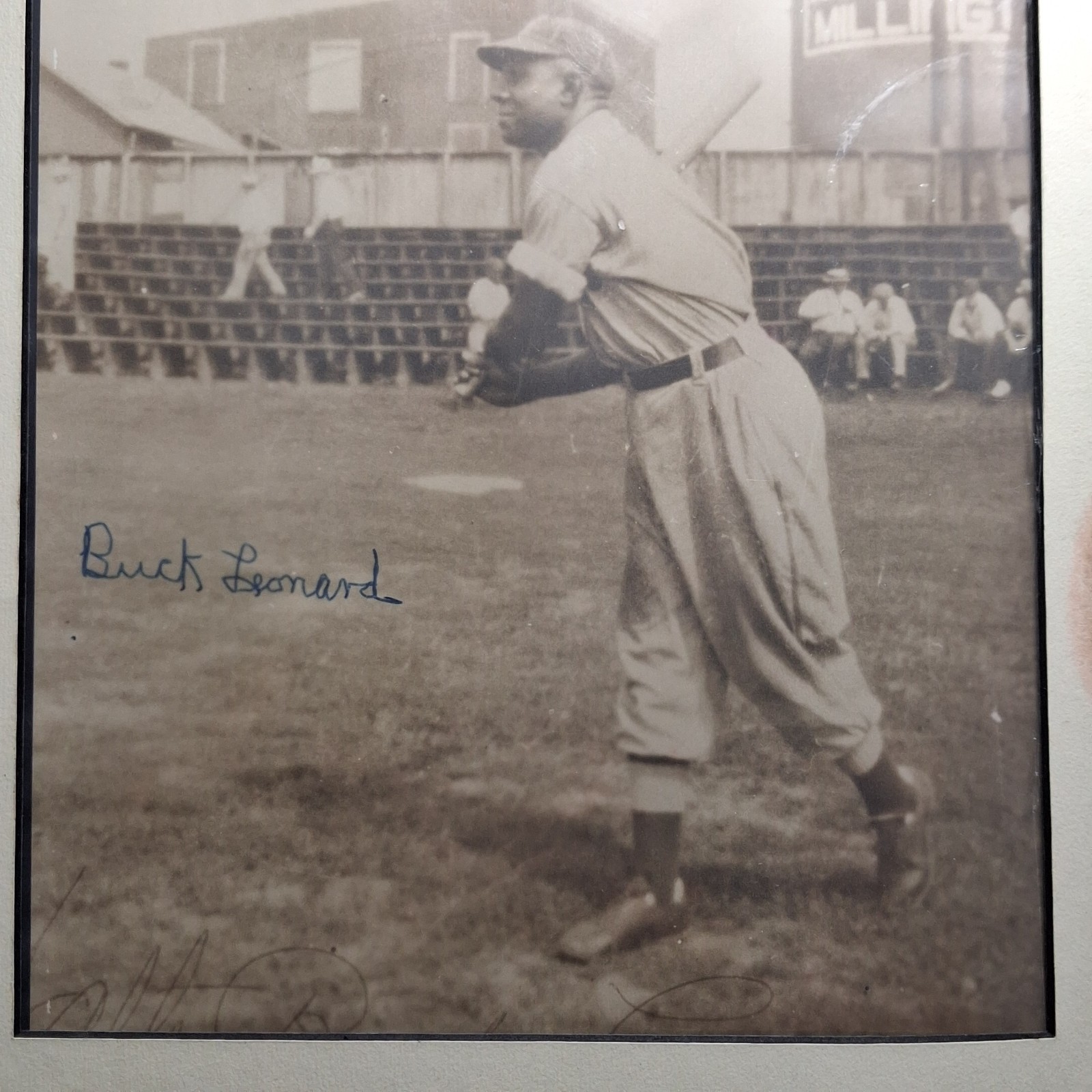 Vintage Buck Leonard Autographed HOF Photo & Museum Postcard