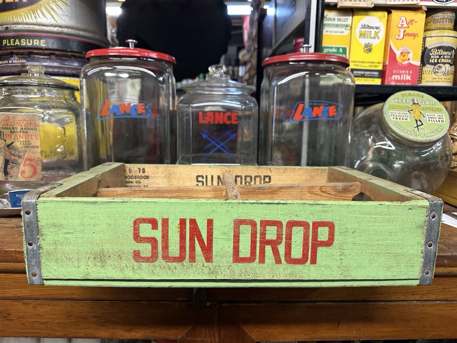 NICE VINTAGE SUNDROP BOTTLE CRATE GRANITE FALLS NC CHEERWINE CRUSH ORANGE SIGN