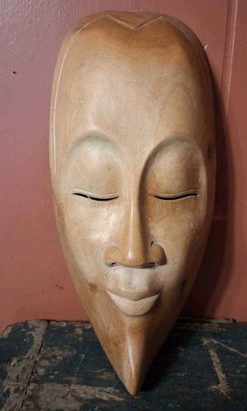 Vintage Hand Carved Mask Folk Art Indonesia Bali? Tiki Style Signed?  No Reserve