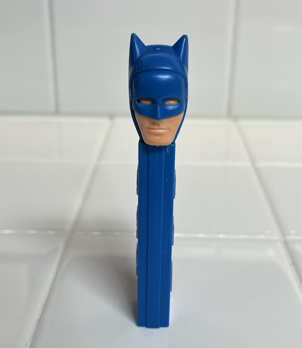 Vintage Batman PEZ Dispenser Blue No Feet Austria 3.410.455 Stuck