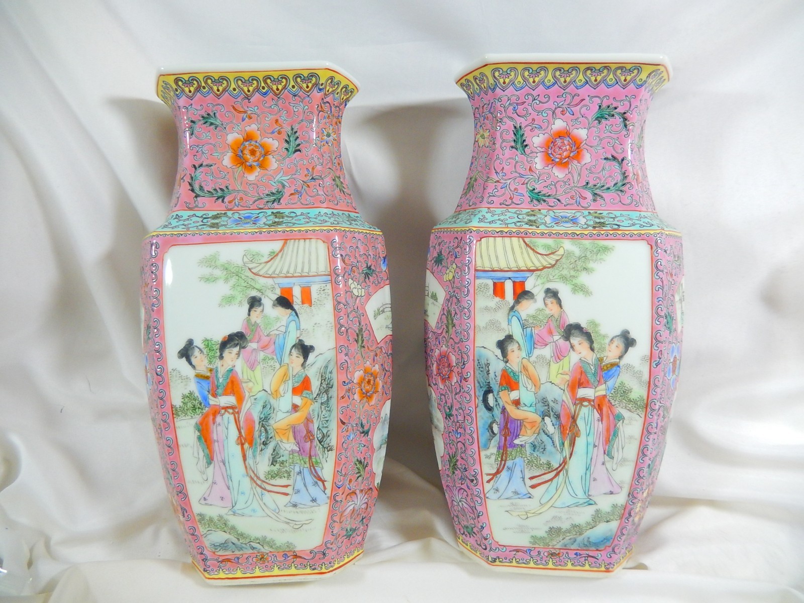 VTG SATSUMA JAPANESE PORCELAIN-SET OF 2 VASES DIFFERENT GEISHA SCENES 12