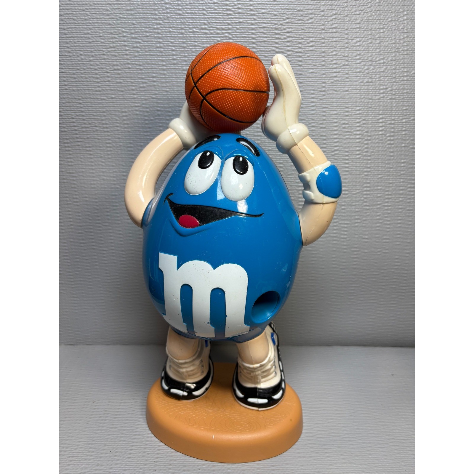 M&M\'s Blue Character Basketball Candy Dispenser Collectible Sports Toy 12\