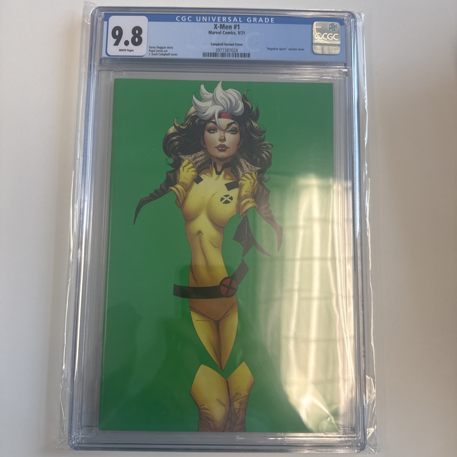 X Men 1  J Scott Campbell Virgin Negative Space Variant Cover CGC 9.8 Rogue 2021