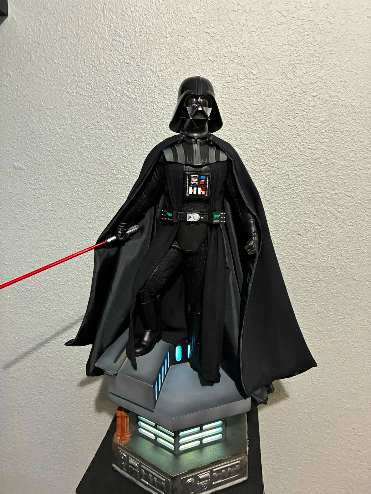 Sideshow Collectibles Star Wars Darth Vader Premium Format Figure 2016