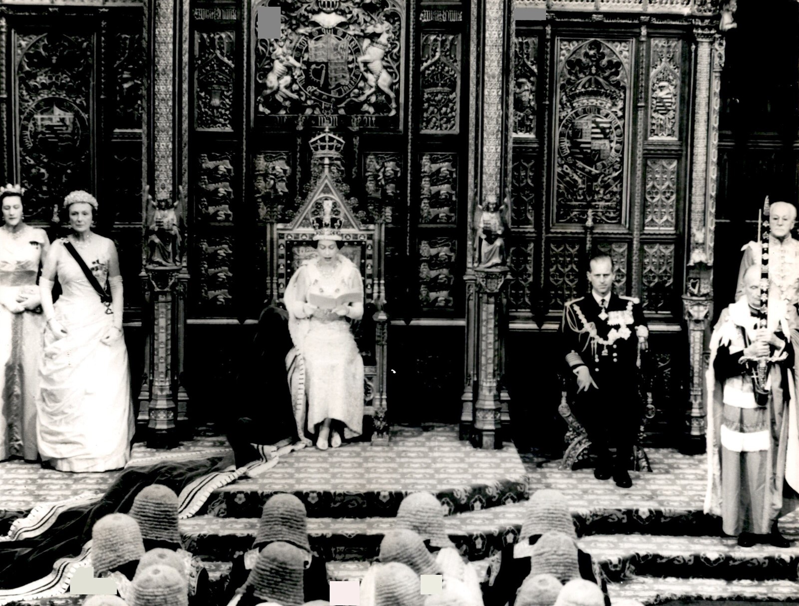 LG87 1958 Original Photo QUEEN ELIZABETH ON THRONE PRINCE PHILIP OPEN PARLIAMENT