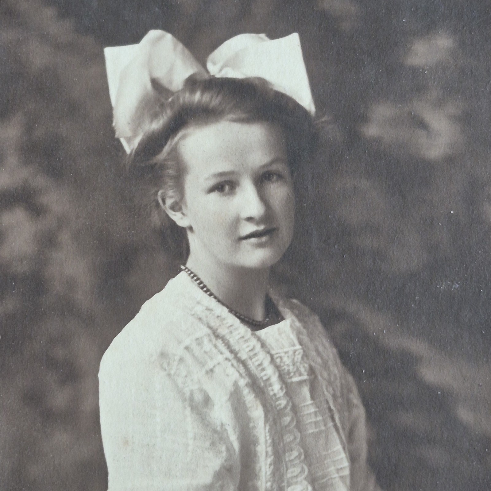 Antique Photograph Pretty Edwardian Young Woman Hair Bow White Dress c1905-12